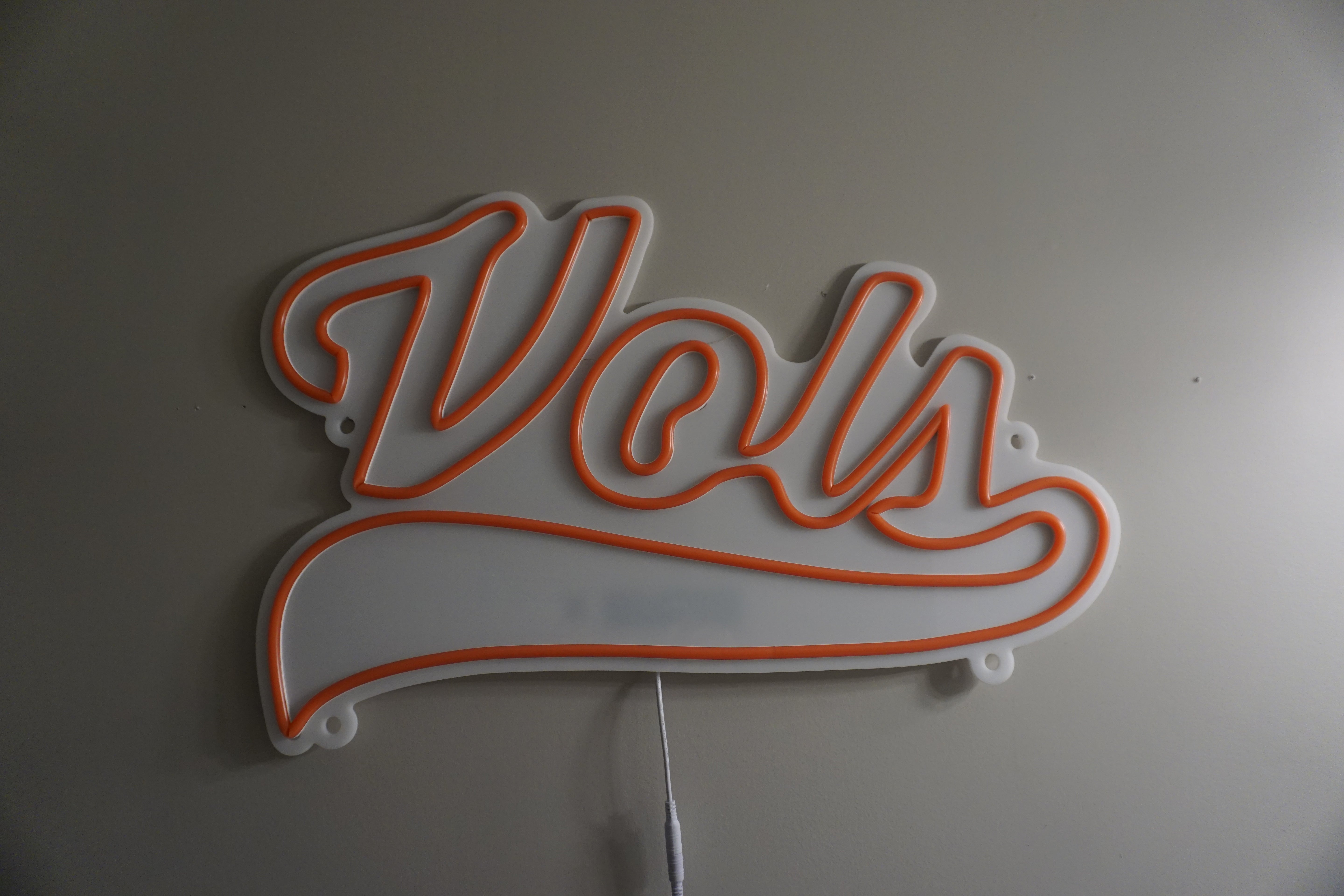 Vols Swoop LED Neon Sign Large [26x17] - Officially Licensed - Sky Lotz Custom Signs