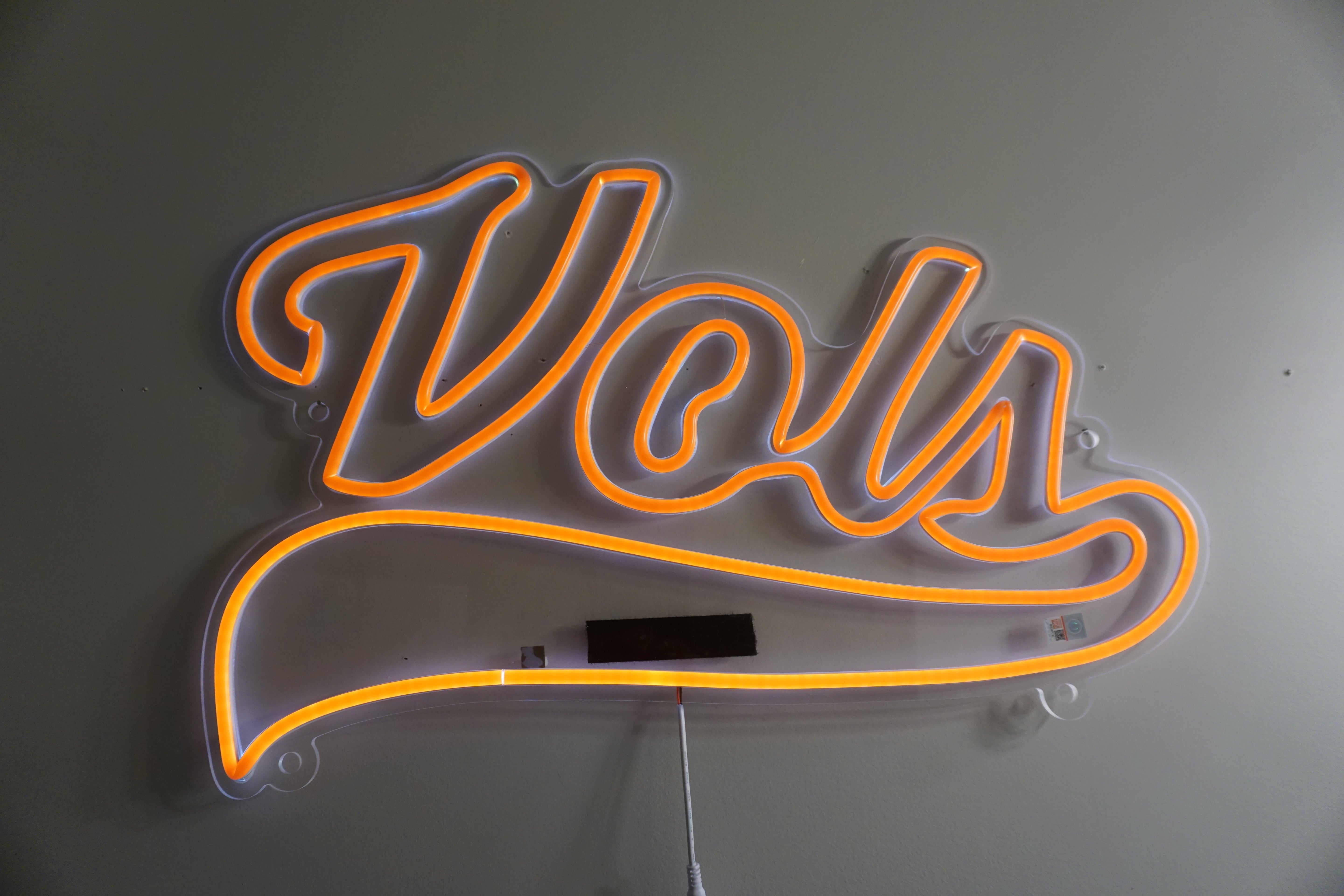 Vols Swoop LED Neon Sign Large [26x17] - Officially Licensed - Sky Lotz Custom Signs
