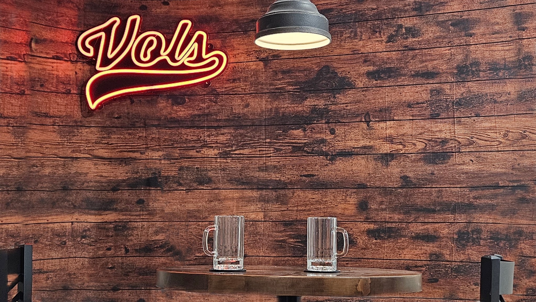 Vols Swoop LED Neon Sign Large [26x17] - Officially Licensed - Sky Lotz Custom Signs